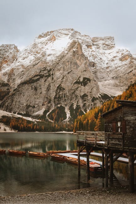 Pragser Wildsee autumn reflection morning