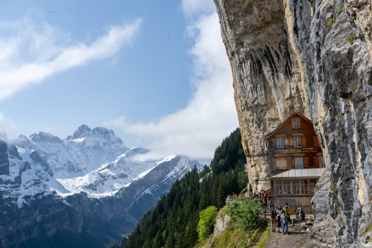 Top 10 randonn es faire Dolomites travel tourism landmark