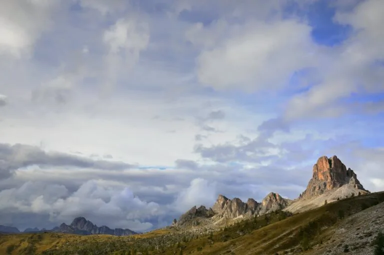 Meilleurs sentiers pour photographes en Dolomites travel tourism landmark