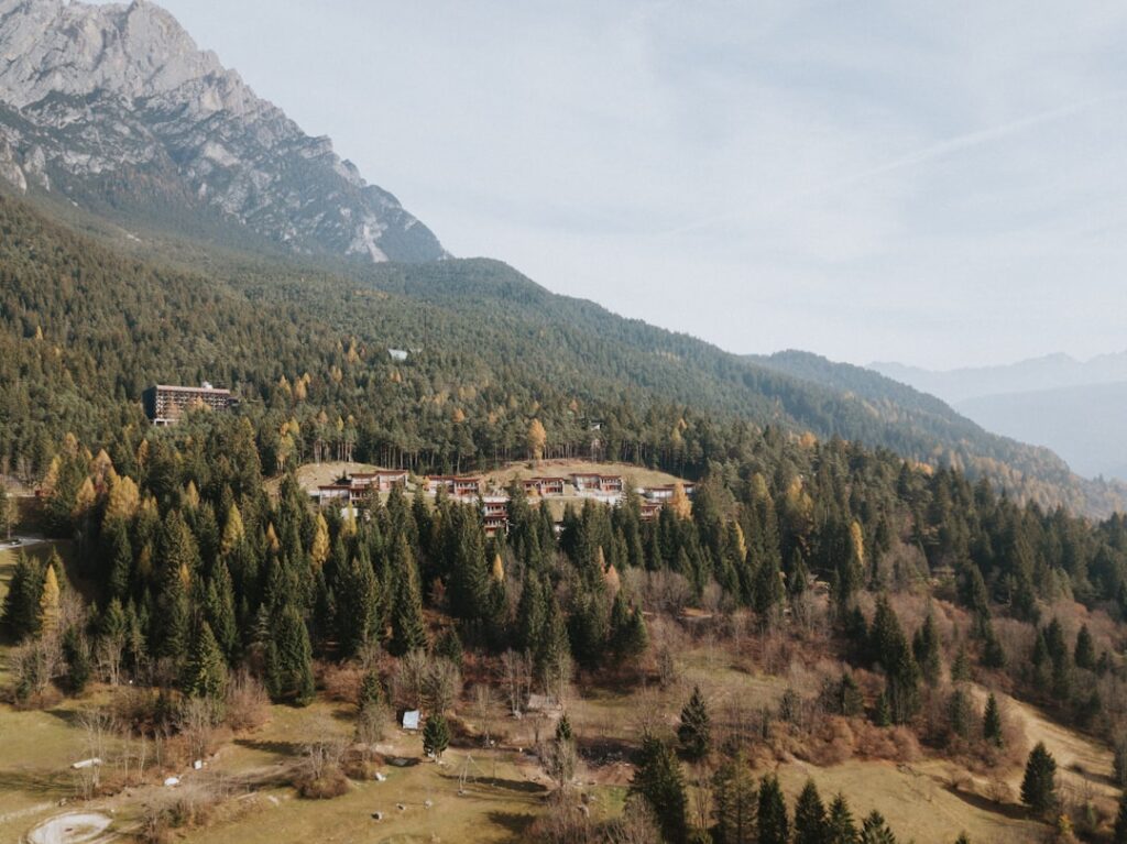 Dolomites balades-en-velo-entre-villages-des-dolomites travel